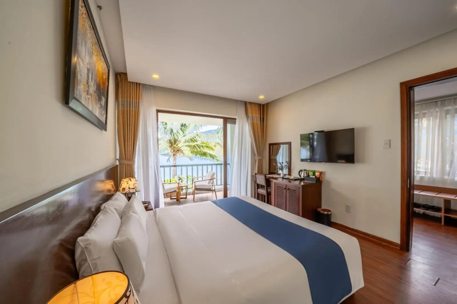 Bounce Beach Resort And Spa Da Nang 0*,